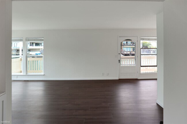 Foto del edificio - 2 br, 2 bath Duplex - 8 Mooring Road