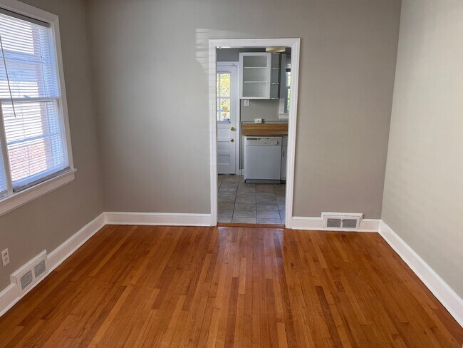 Foto del edificio - Your next Raleigh home awaits!