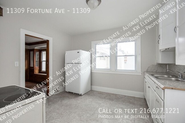 Building Photo - 11309 Fortune Ave