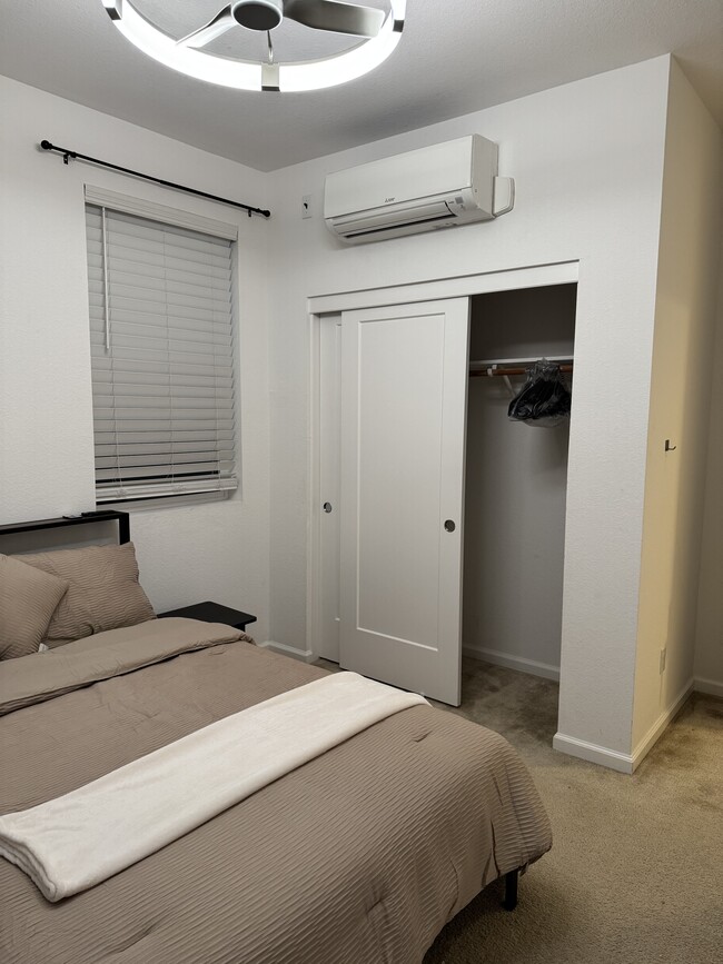 Foto del edificio - 5776 Sterling St