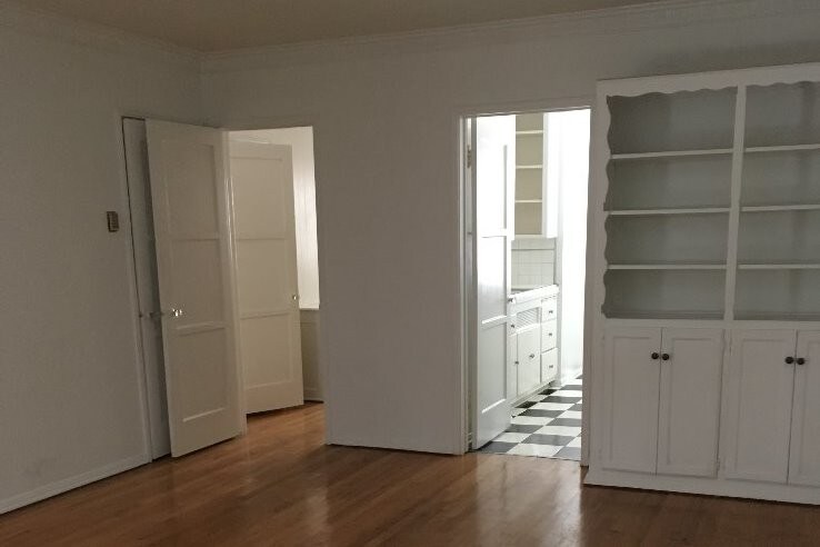 Foto principal - 8577 Holloway Dr