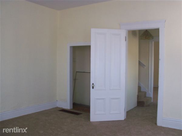 Building Photo - 942 Clarks Ln