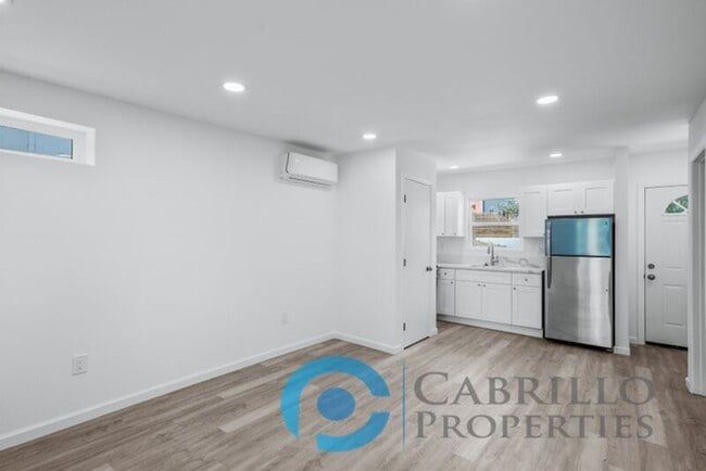 Building Photo - 2527 Tuberose St