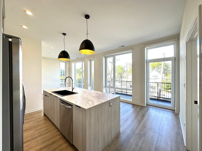 Foto del edificio - 6340 W Belmont Ave