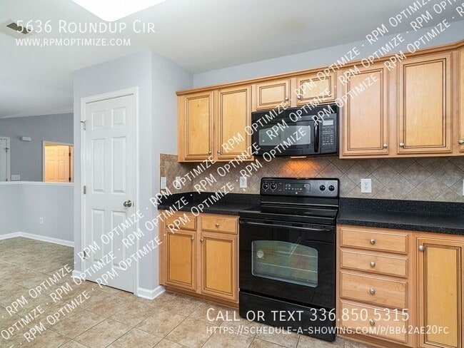 Foto del edificio - 5636 Roundup Cir