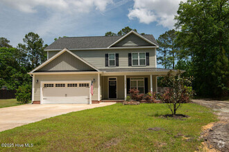Building Photo - 514 Carriage Ln
