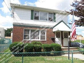 Building Photo - 217 Nassau Blvd