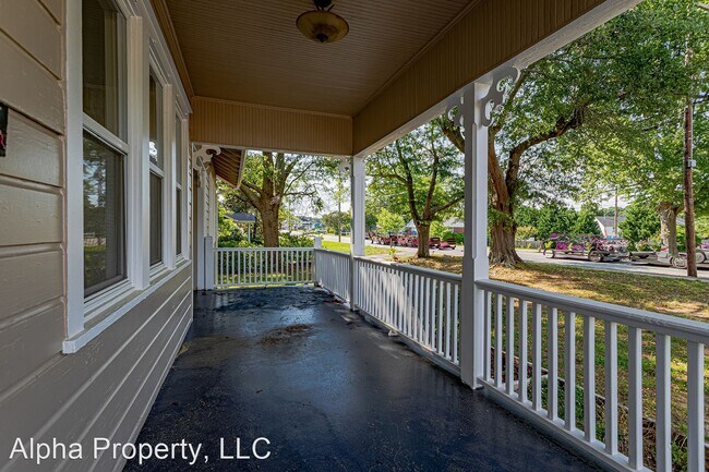 Foto del edificio - 4 br, 2 bath House - 105 W Main St