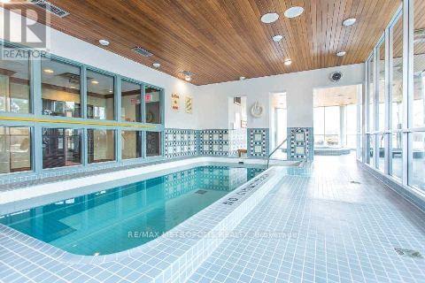 Photo du bâtiment - 880-P880 Dundas St W