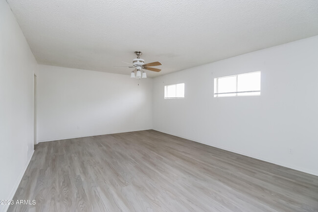 Building Photo - 1647 W Pima St