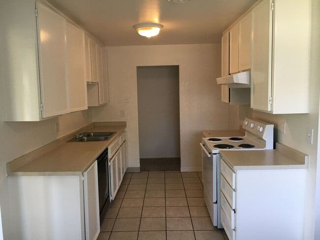 Building Photo - 952 Mango Dr