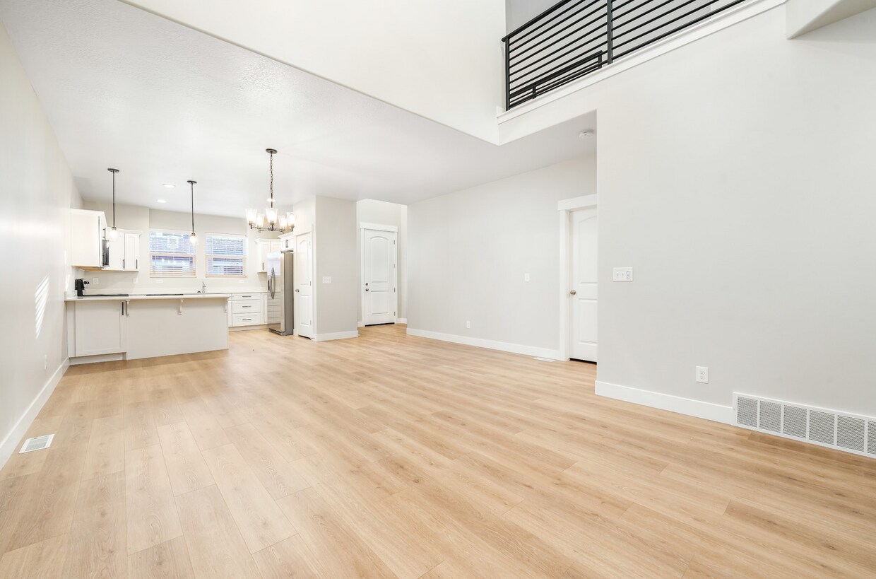 Primary Photo - Pet Friendly Townhome in Willow Point – 3 ...