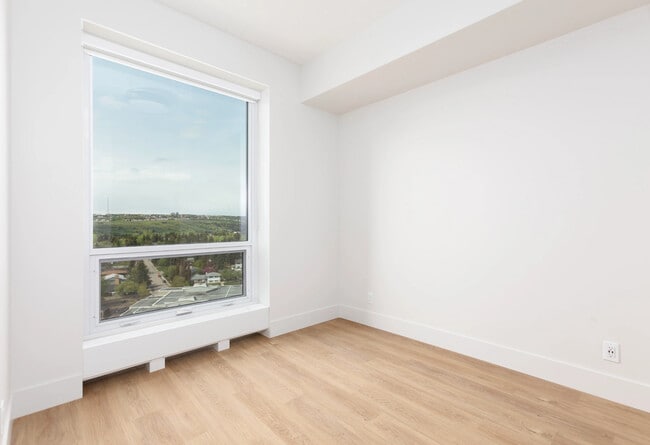 3BT1-NW - Primary Bedroom - UXBorough Living