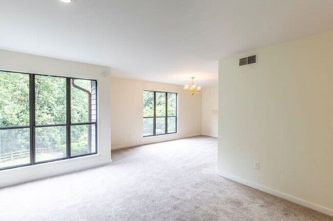 Building Photo - 358 S Pantops Dr