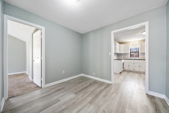 Building Photo - 1623 E 45th Pl