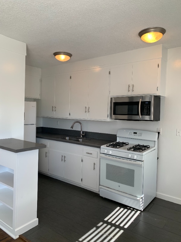 Building Photo - 20912 Amie Ave
