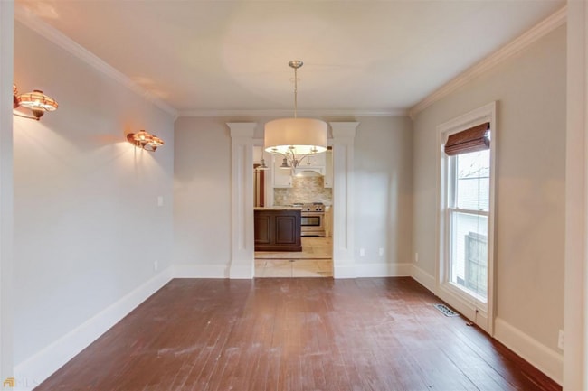 Building Photo - 55 W Shadburn Ave