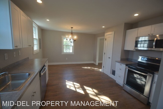 Foto del edificio - 4677 Summit Bridge Rd