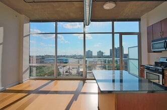 Building Photo - 124 E Cermak Rd