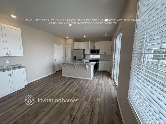 Foto del edificio - 3377 Streamwood Dr