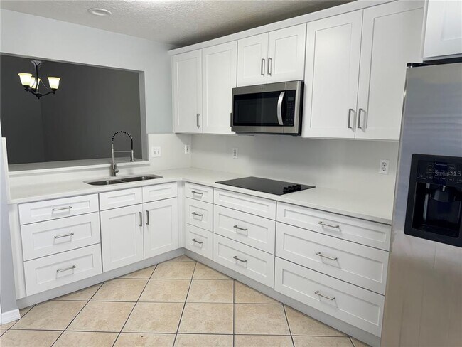 Building Photo - 2194 Cypress Bay Blvd