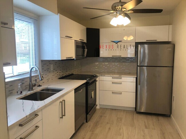 Foto del edificio - 225-01 59th Ave