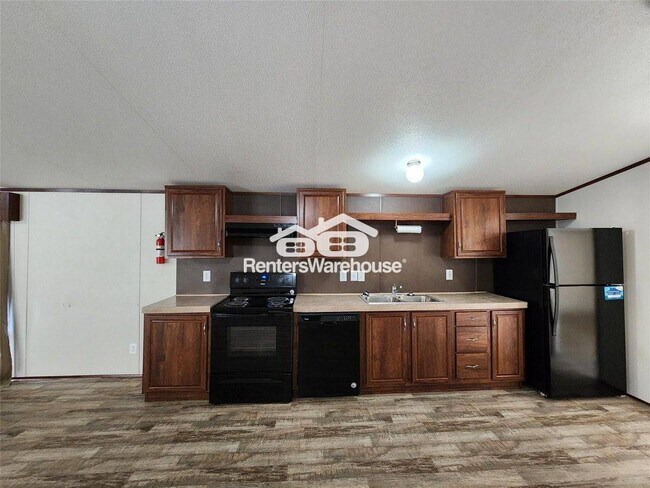 Building Photo - 8021 Parker Elaine Dr