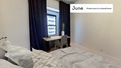 Building Photo - Room in Shared 6 bed/2 bath home