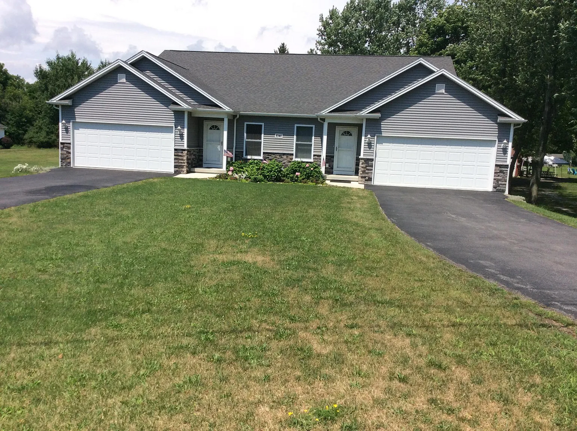 Primary Photo - 1340 Seneca Creek Rd
