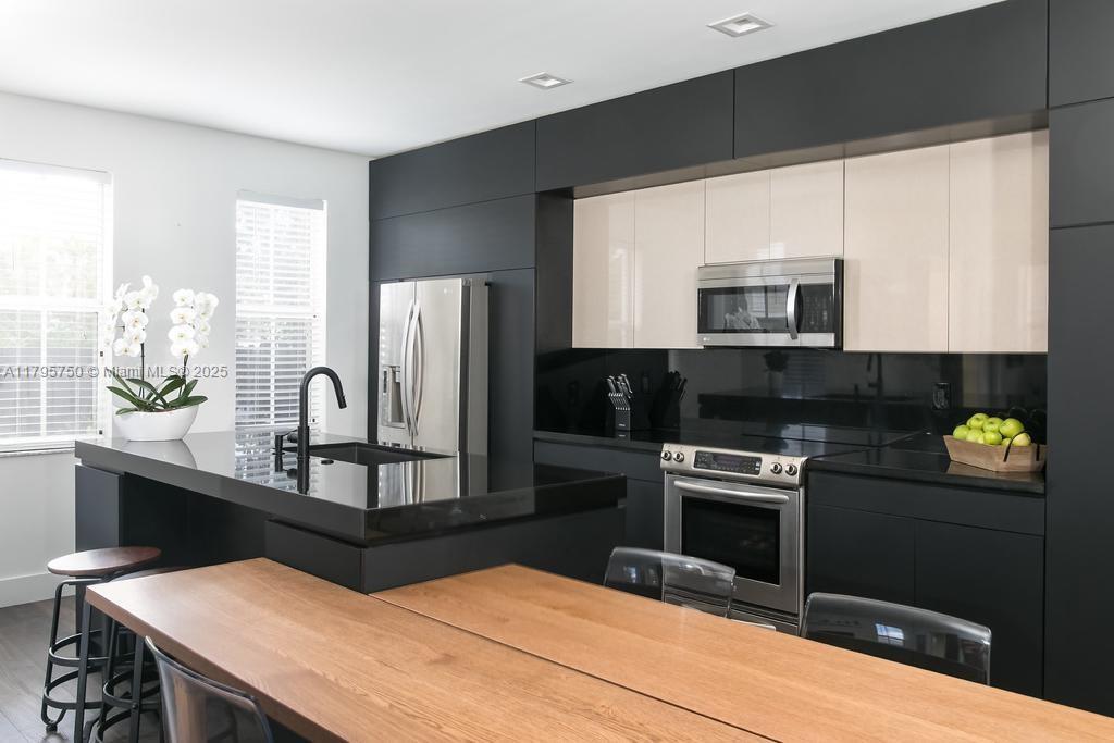 Foto principal - 10727 NW 75th Terrace