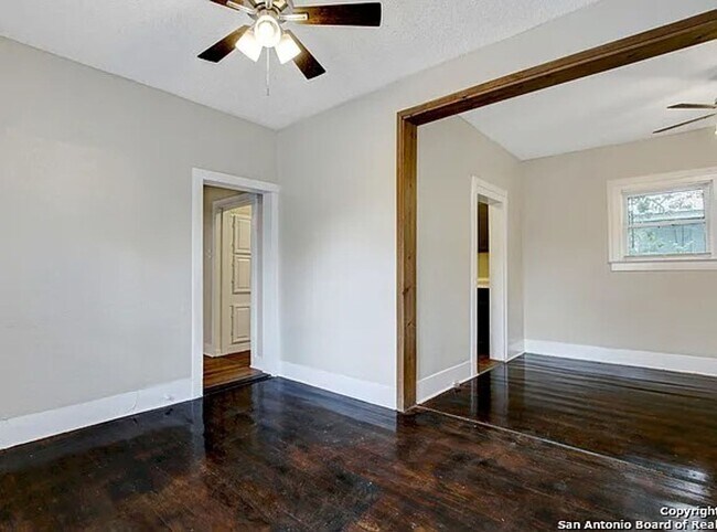 Building Photo - Lovely 3-Bedroom Home Near Downtown