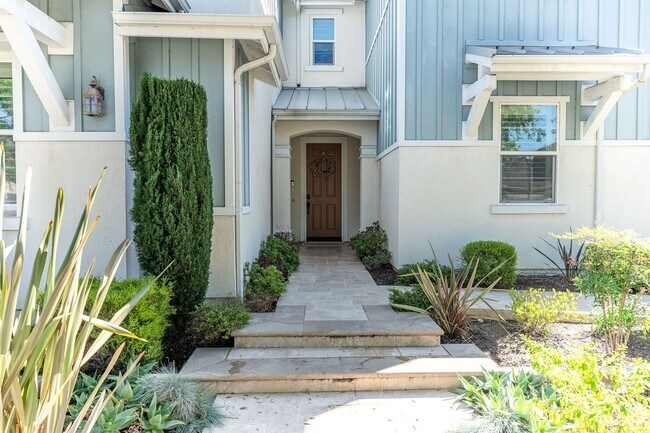 Foto del edificio - Stunning 5BR/5BA Luxury Rental in Irvine’s Great Park