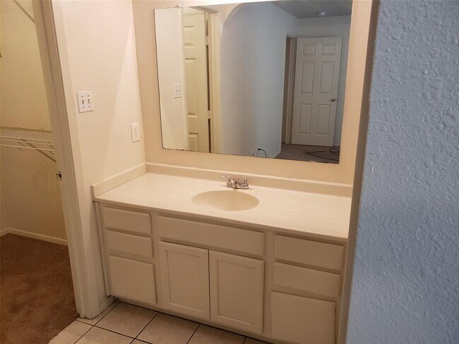 Foto del edificio - 2218 Katy Ln