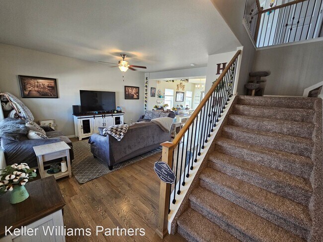 Building Photo - 3 br, 3 bath House - 10066 Bracknell Pl