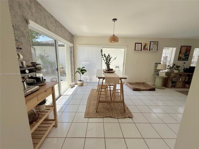 Building Photo - 16262 SW 139th Ct