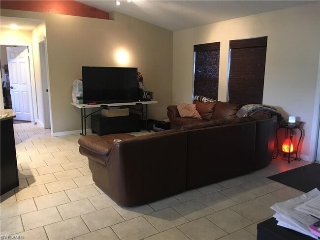Foto del edificio - 9155 Aster Rd