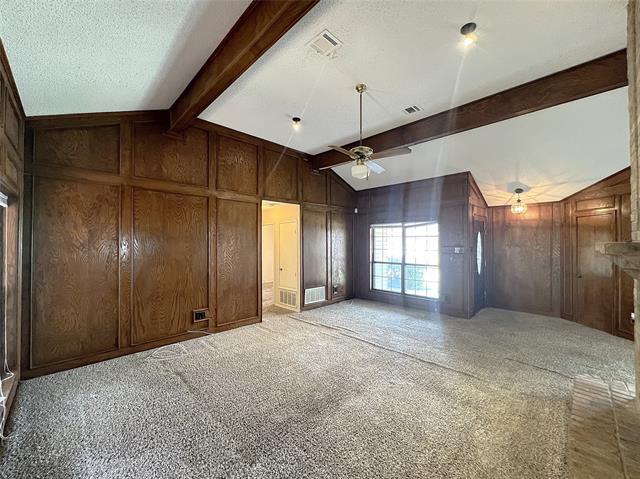 Building Photo - 404 Lincoln Dr