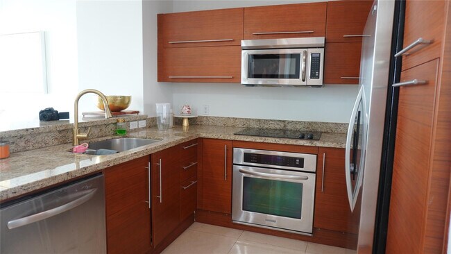 Foto del edificio - 2681 N Flamingo Rd