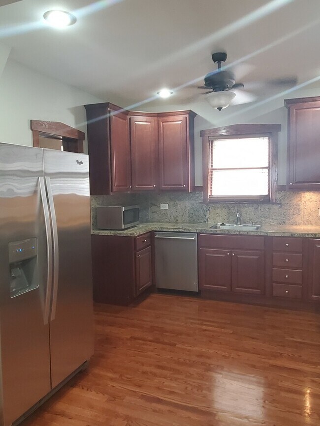 Foto del edificio - 2635 N Mango Ave