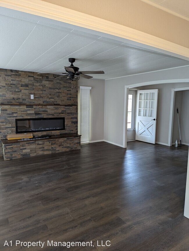 Building Photo - 2 br, 2 bath House - 1663 White Oak Circle