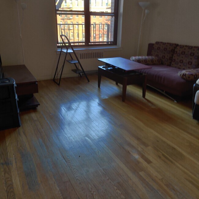 Living room - 2615 Avenue O