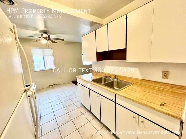 Building Photo - Two-Bedroom Apartment for Rent