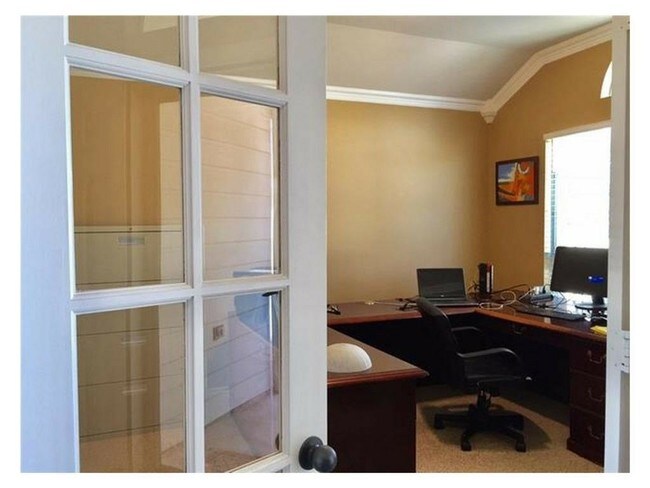 Foto del edificio - 5205 Parkplace Dr