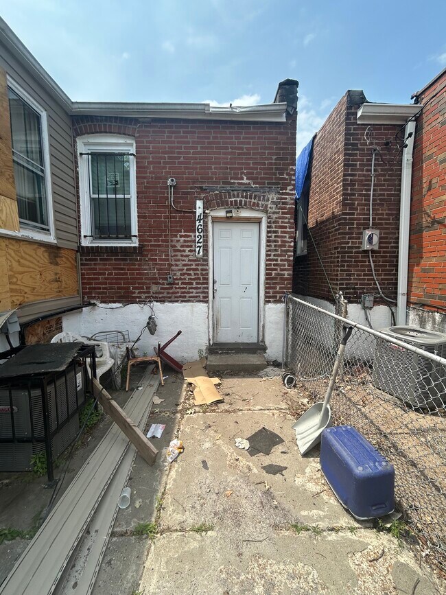 Building Photo - 4627 Maffitt Ave