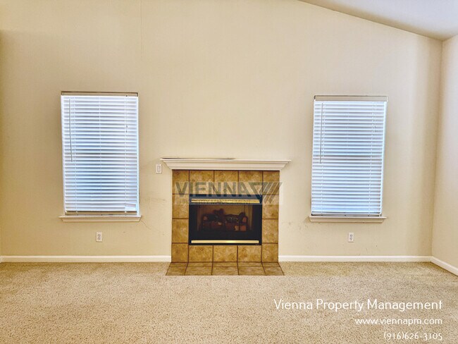 Building Photo - 1755 El Camino Verde Dr