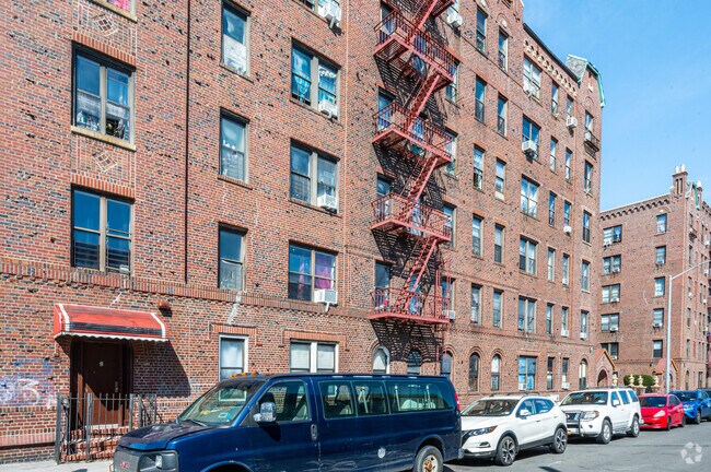 Foto del edificio - 35-30 153rd St