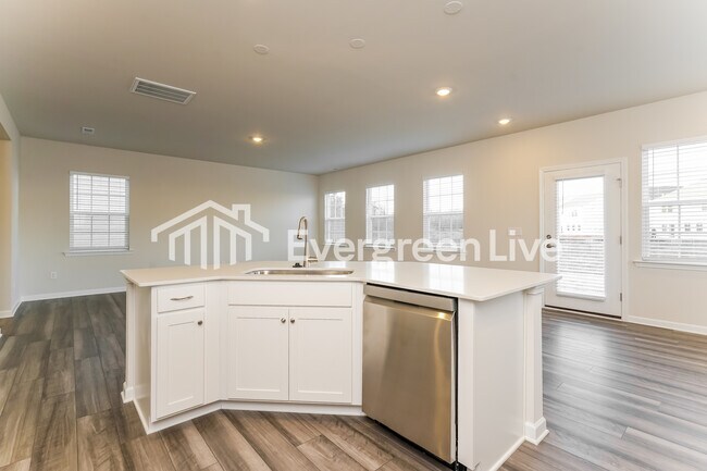 Building Photo - 823 Pear Blossom Ct