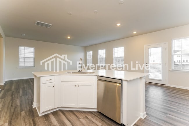 Foto del edificio - 823 Pear Blossom Ct