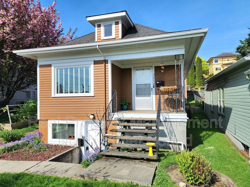 Primary Photo - 3218 Rucker Ave