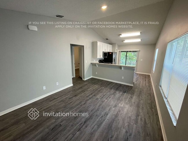 Building Photo - 4413 Longshore Dr